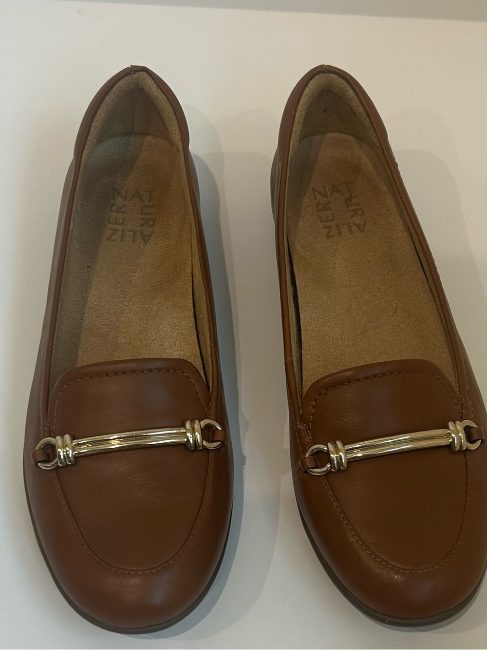 Naturalizer Brown Loafer Flats with Gold Bar Detail- sz 8